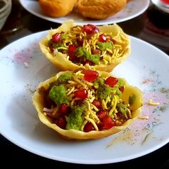 A picture of Katori chaat.