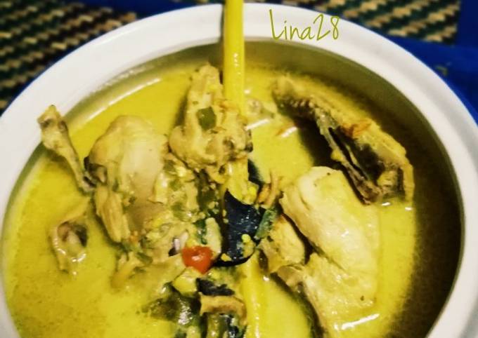 Resipi Ayam Masak Lemak Cili Padi Oleh Roselina Hanid Cookpad