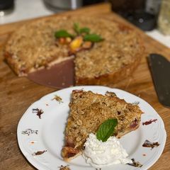 A picture of Nectarine Tart.