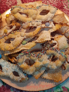 Foto di Mascherine, chiacchiere e stelle filanti!!!