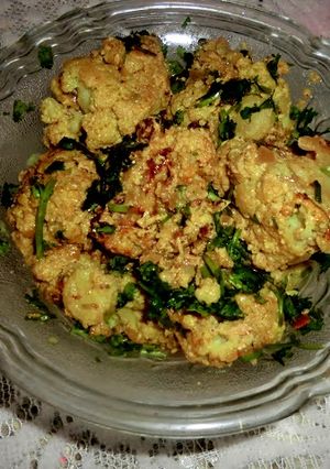 A picture of Cauliflower prepared in milk.