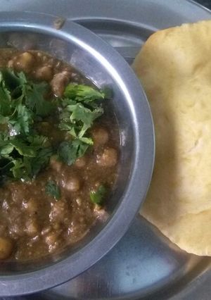 A picture of Chole bhature.