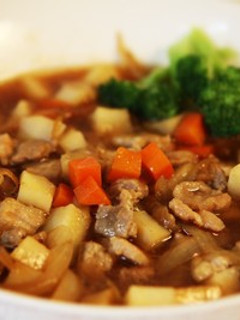 【哇菜】馬鈴薯燉肉 的食譜成品照片