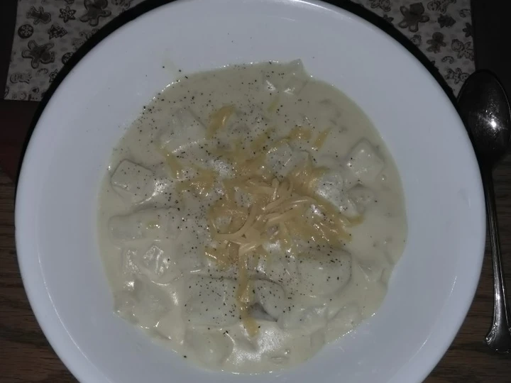 Easy Steps Prepare Recipes Potato &amp;amp; Cheddar Soup the Awesome  Can Pamper Your Tongue.