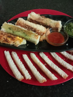 விரத - பிரெட் பன்னீர் மசாலா ரோல்(paneer bread roll recipe in tamil) செய்முறை முக்கிய புகைப்படம்