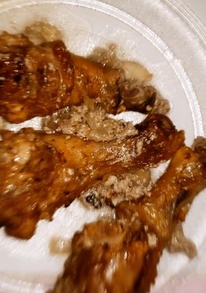 Una foto de Pollo en sobre uso en freidora de aire y olla de presión