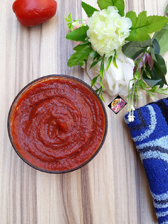 A picture of Home made Ketchup.