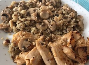 Una foto de Heüra con champiñón y quinoa