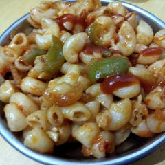 A picture of Saucy macroni.