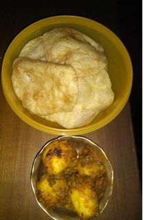 पूरी दम आलू (Puri Dum Aloo recipe in hindi) रेसिपी मुख्य फोटो