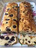 Budín inglés de limón con frutas y arándanos