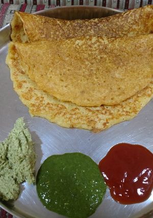 A picture of Moong dal chila.