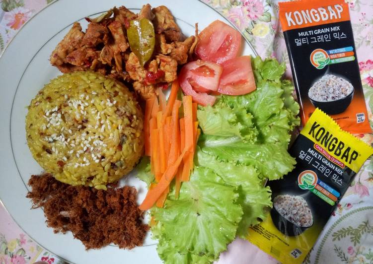 Nasi Kuning Kongbap Rice Cooker