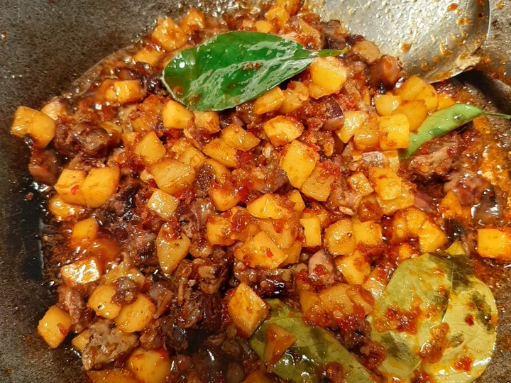 Langkah Mudah untuk Membikin Resep Sambal Goreng Ati dan Kentang yang  Bikin Ketagihan Anti Ribet, Sempurna