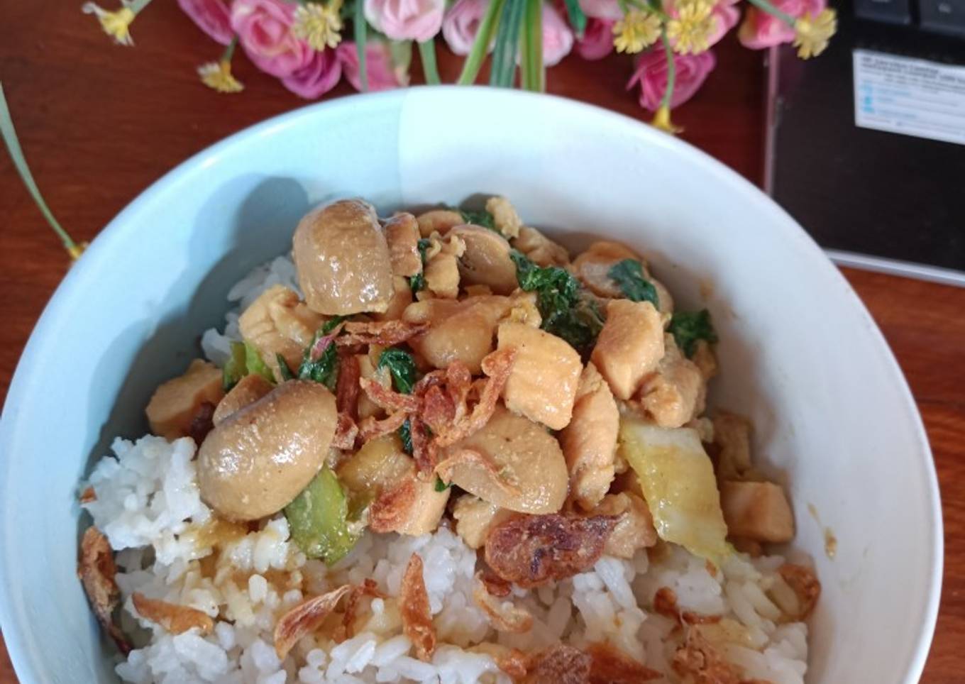 Tumis ayam jamur
