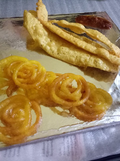 फाफडा जलेबी (Fafda Jalebi recipe in Hindi) रेसिपी मुख्य फोटो