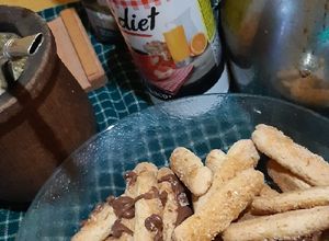 Una foto de Palitos de limón y coco (algunos colados son con chocolate 😁)