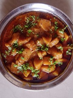 બટાકા નું શાક (Bataka Shak Recipe In Gujarati) રેસીપી મુખ્ય ફોટો