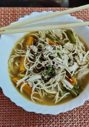 A picture of Chicken thukpa.