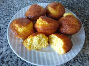 Una foto de muffins en horno eléctrico