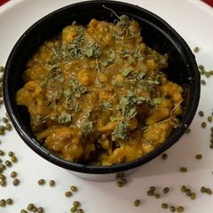 Green moong and cauliflower curry A picture of Green moong and cauliflower curry.