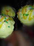 Creamy frozen mango curd
