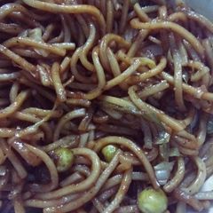 A picture of Chowmein.