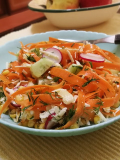 Una foto de Ensalada de zanahoria y queso Feta
