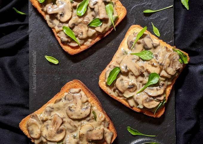 Easiest Way to Prepare Quick Creamy Mushroom and Spinach Toast - Easy Recipes for Kids