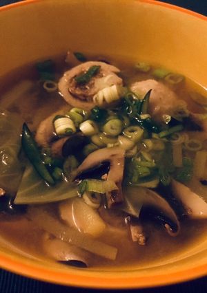 A picture of Homemade miso soup 🍄.