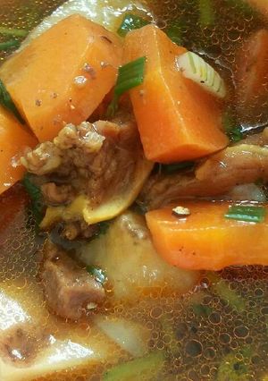 Hình của món Canh bò hầm củ quả.
