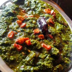A picture of Lasooni Palak.