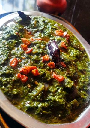 A picture of Lasooni Palak.