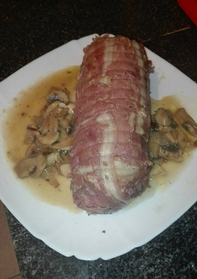 Una foto de Rollo de carne relleno en salsa en la olla GM G