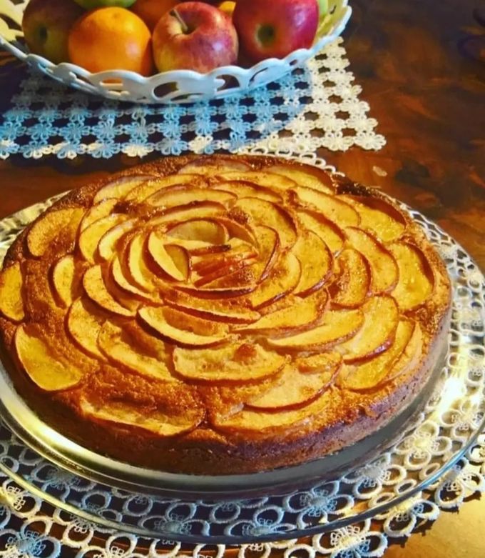 O poză a rețetei Desert cu mere și iaurt.