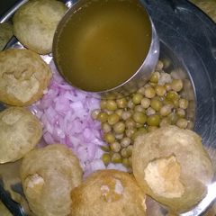 Homemade pani puri (golgappa) A picture of Homemade pani puri (golgappa).