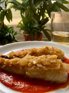 Una foto de Rape con pimientos