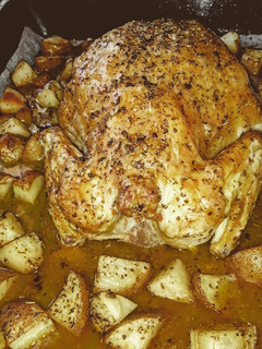 Una foto de Pollo al horno con patatas