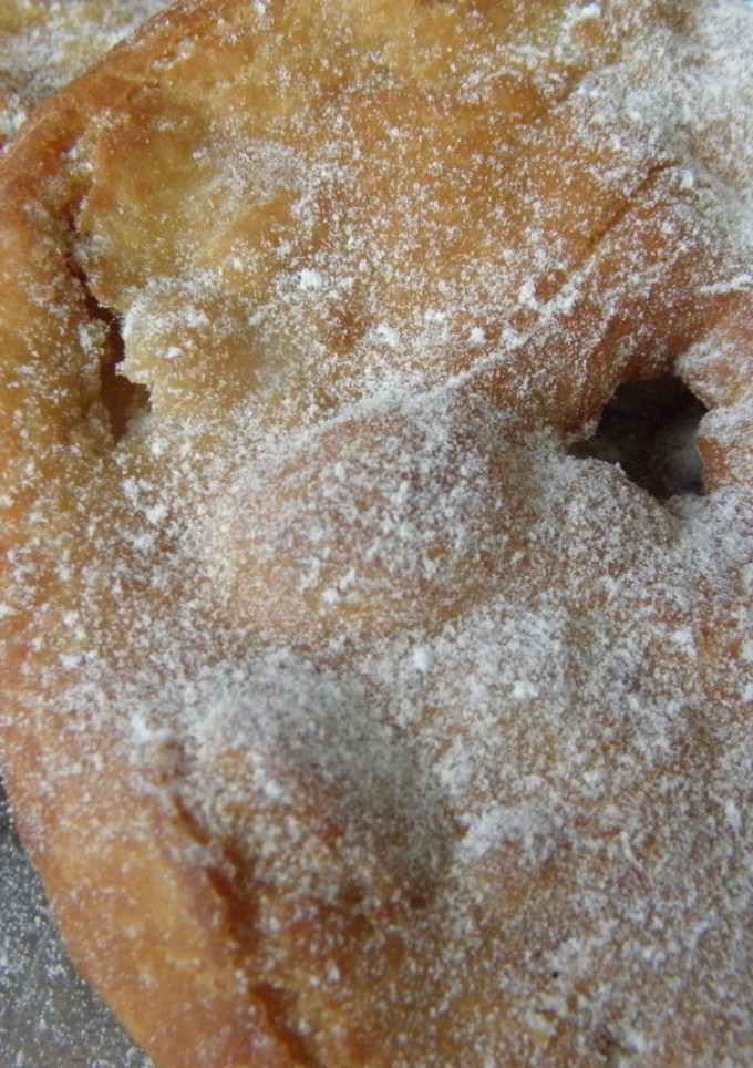 Una foto de Tortas fritas de Doña Petrona