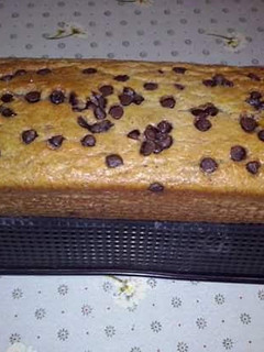 Una foto de Budín de banana y chips de chocolate!