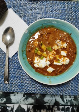 Una foto de Sopa de frijoles con fideo seco