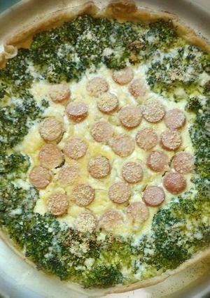 Una foto de Tarta de brócoli en mandala🌸