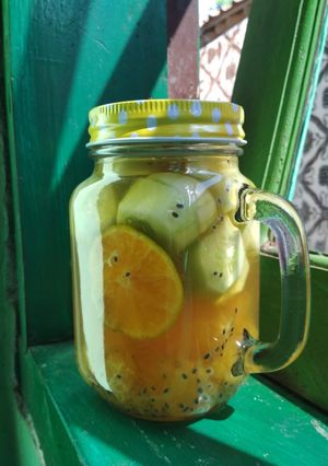 Foto resep Infused water (timun,jeruk, biji selasih)