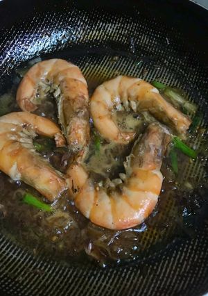 Hình của món Tôm rim mặn ngọt.