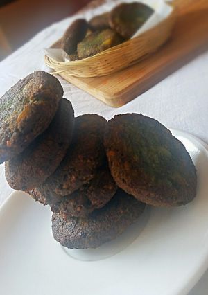A picture of Spinach potato cutlet.