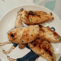 A picture of Grilled chicken 🐔.
