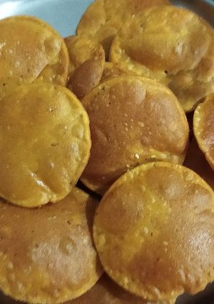 A picture of Tikhat poori for Aashadh month.
