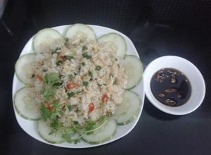 Hình của món Cơm rang ức gà.