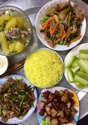 Hình của món Mâm cơm chiều cho gia đình 4-5 người.