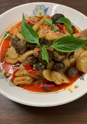 รูปของ แกงไก่หน่อไม้ดองใส่เห็ดเผาะ
